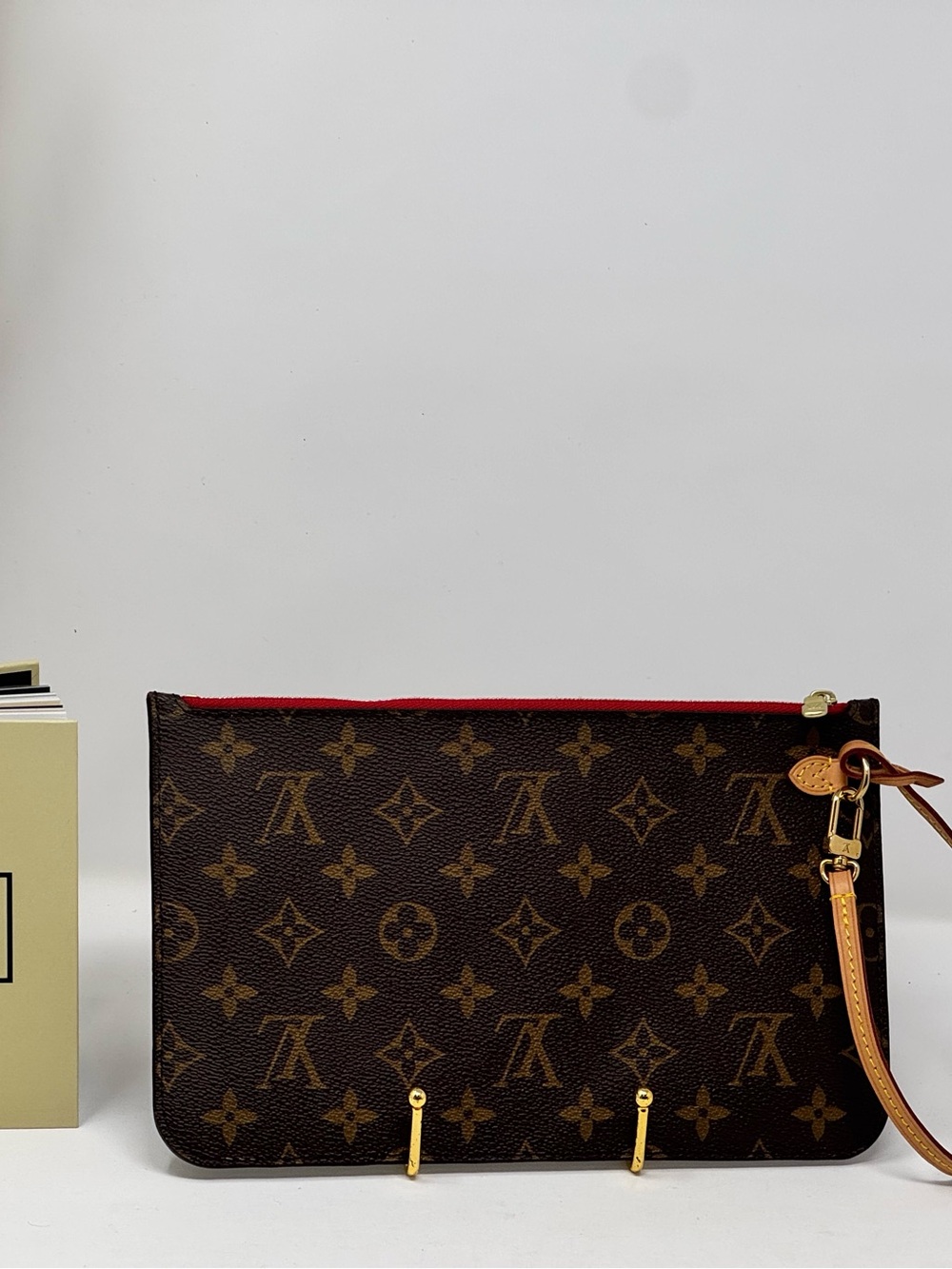 💯Authentic LOUIS VUITTON Neverfull MM wristlet (red interior)